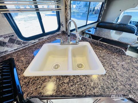 2017 Thor FREEDOM ELITE 26HE RV Photo 3