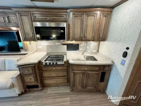 2019 Newmar Ventana 4037 RV Photo 3