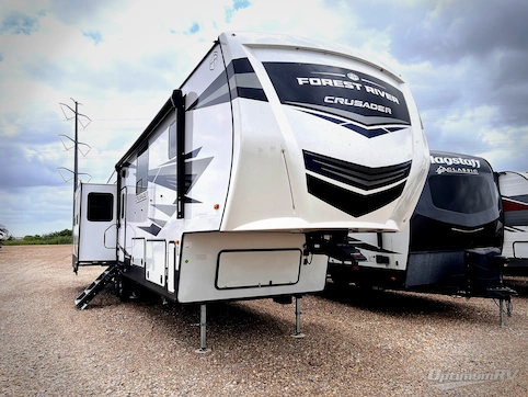 New 2025 Prime Time Crusader 382MBH Featured Photo