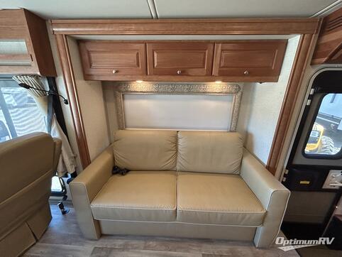 2017 Winnebago Sunstar LX 30T RV Photo 3