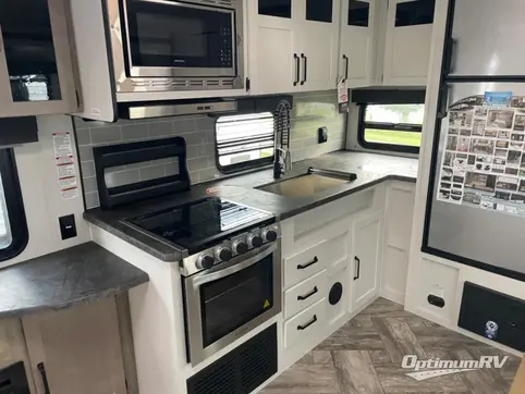 2023 Palomino Puma 28RKQS RV Photo 3