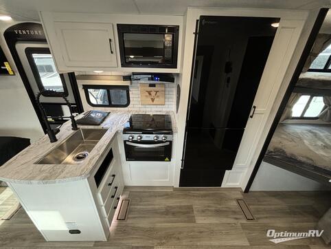 2025 Venture Stratus 211VBH RV Photo 4