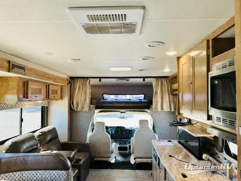 2019 Coachmen Leprechaun 319MB Ford 450 RV Photo 2