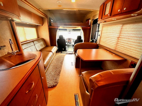 2009 Winnebago View 24H RV Photo 2