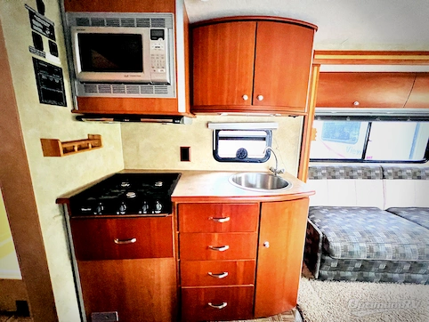 2008 Winnebago View 24H RV Photo 3