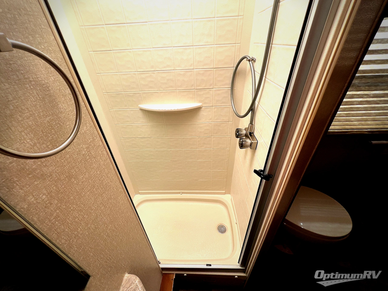 2019 Coachmen Leprechaun 311FS Ford 450 Photo 22