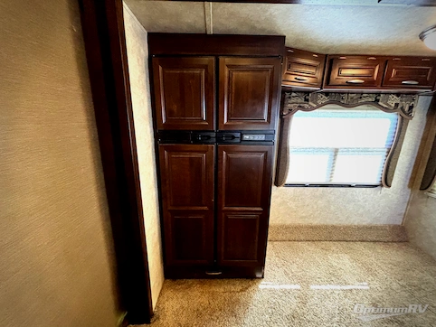 2014 Keystone Mountaineer 375FLF RV Photo 3