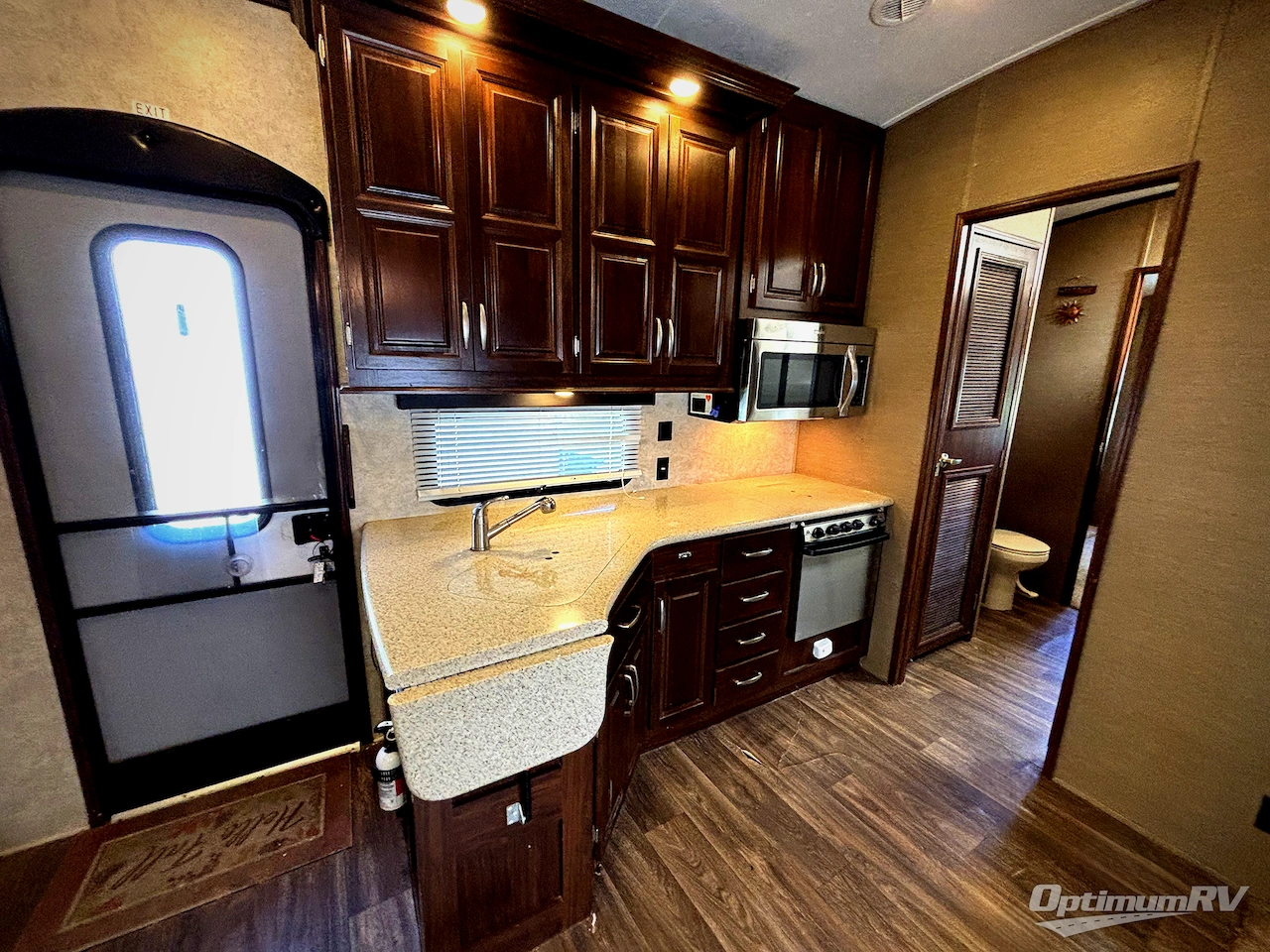 2014 Keystone Mountaineer 375FLF Photo 9