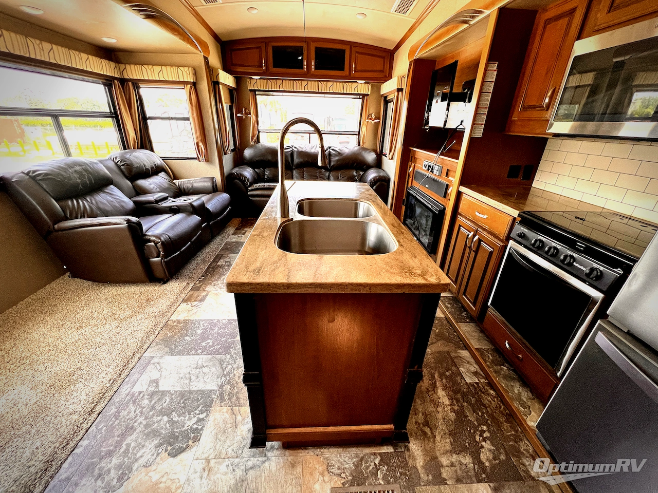 2018 Forest River Cedar Creek Hathaway Edition 34RL2 Photo 4