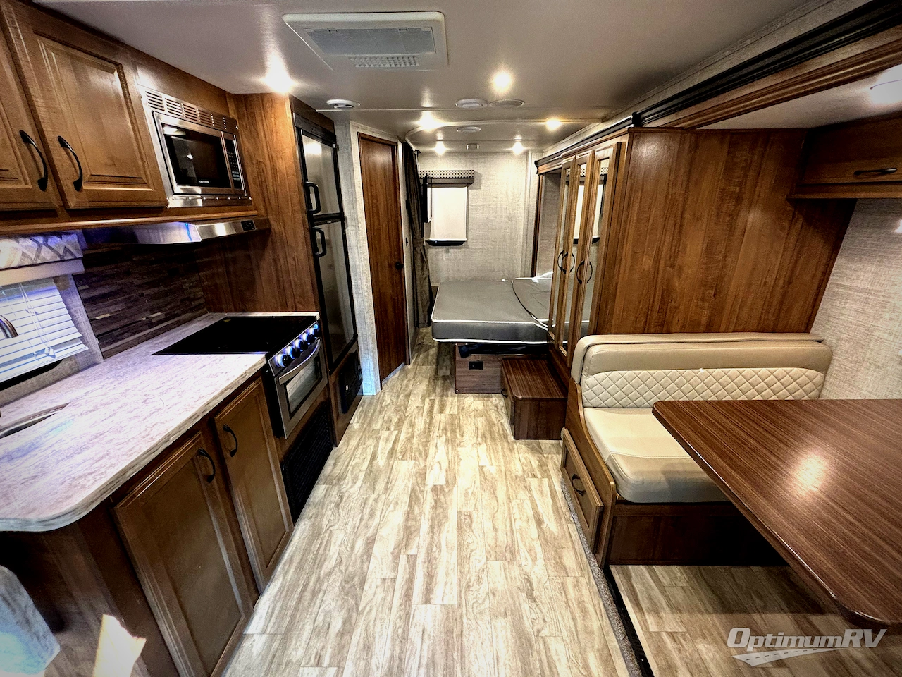 2019 Ford E-350 photo 4