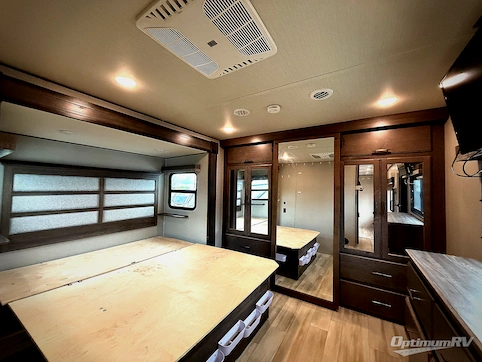 2022 Grand Design Solitude S-Class 3740BH RV Photo 4