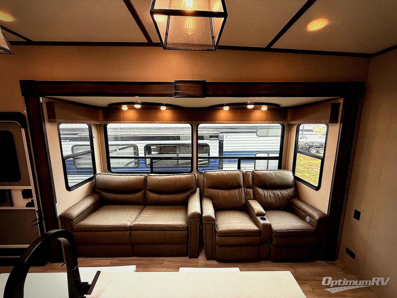 2022 Grand Design Solitude S-Class 3740BH Photo 4