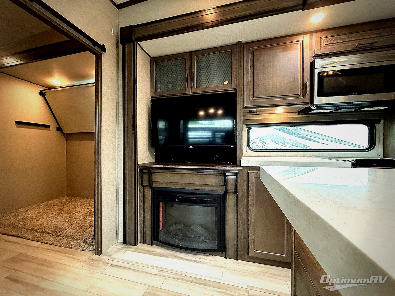 2022 Grand Design Solitude S-Class 3740BH Photo 9