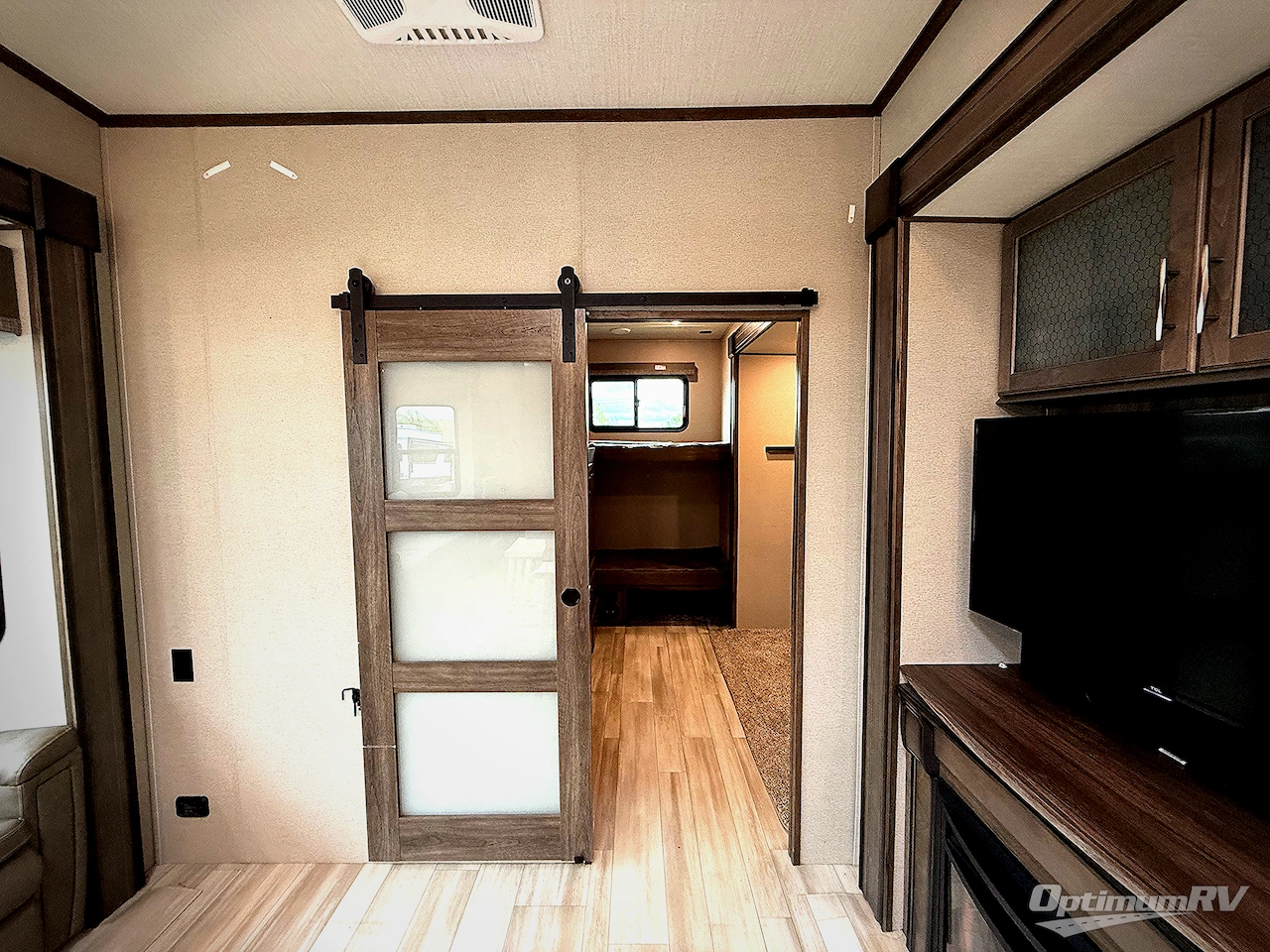 2022 Grand Design Solitude S-Class 3740BH Photo 10