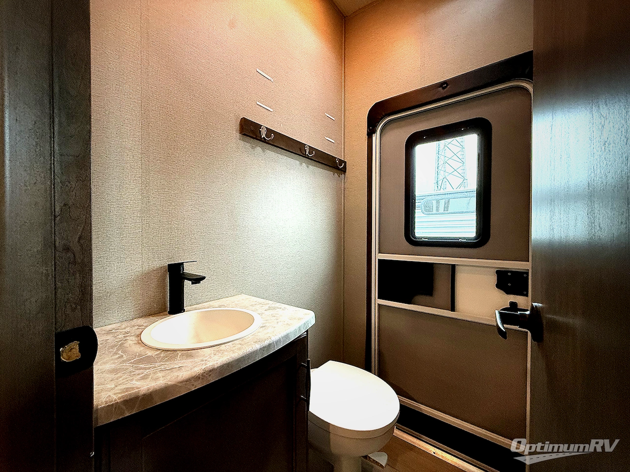 2022 Grand Design Solitude S-Class 3740BH Photo 13