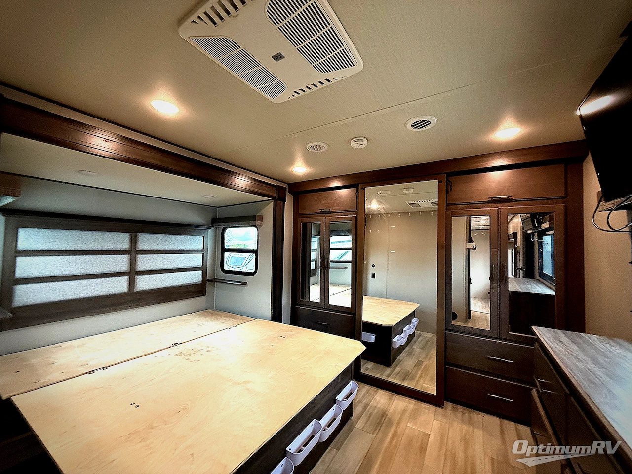 2022 Grand Design Solitude S-Class 3740BH Photo 19