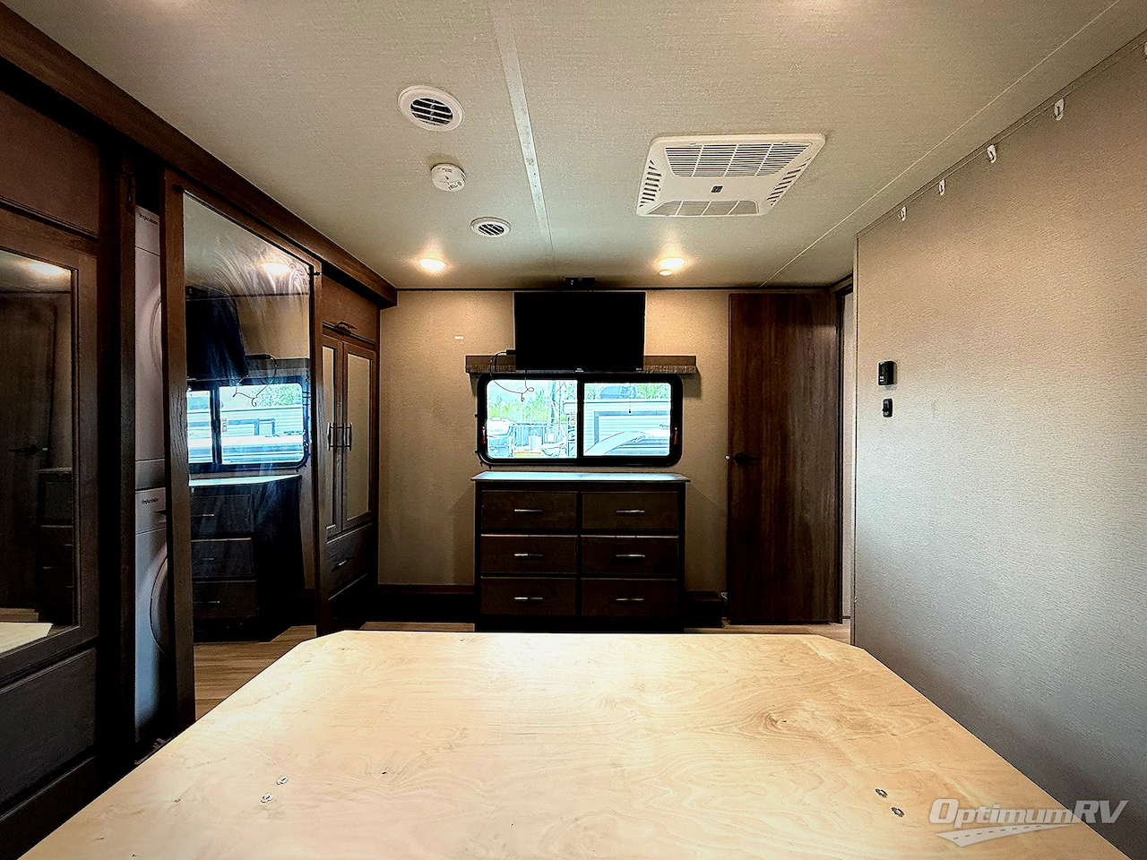2022 Grand Design Solitude S-Class 3740BH Photo 22