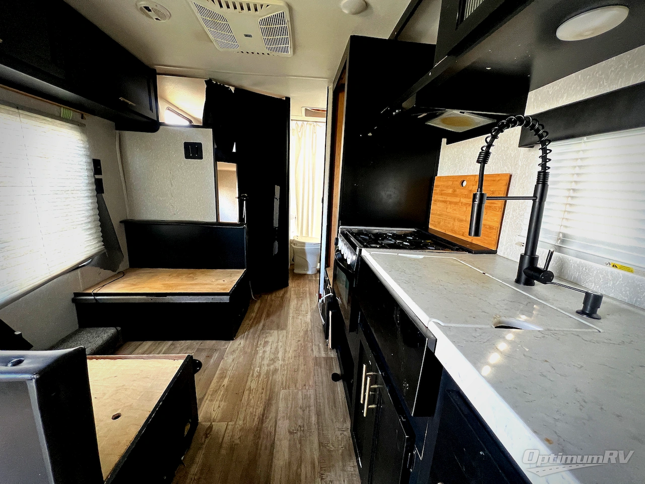 2022 Forest River Cherokee Grey Wolf 26DJSE Photo 5