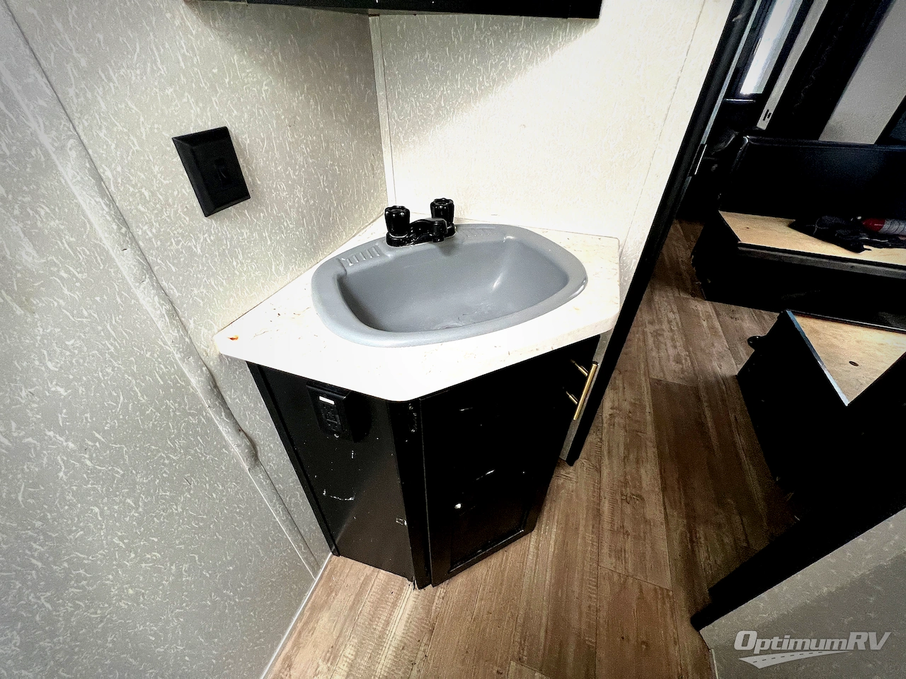 2022 Forest River Cherokee Grey Wolf 26DJSE Photo 14