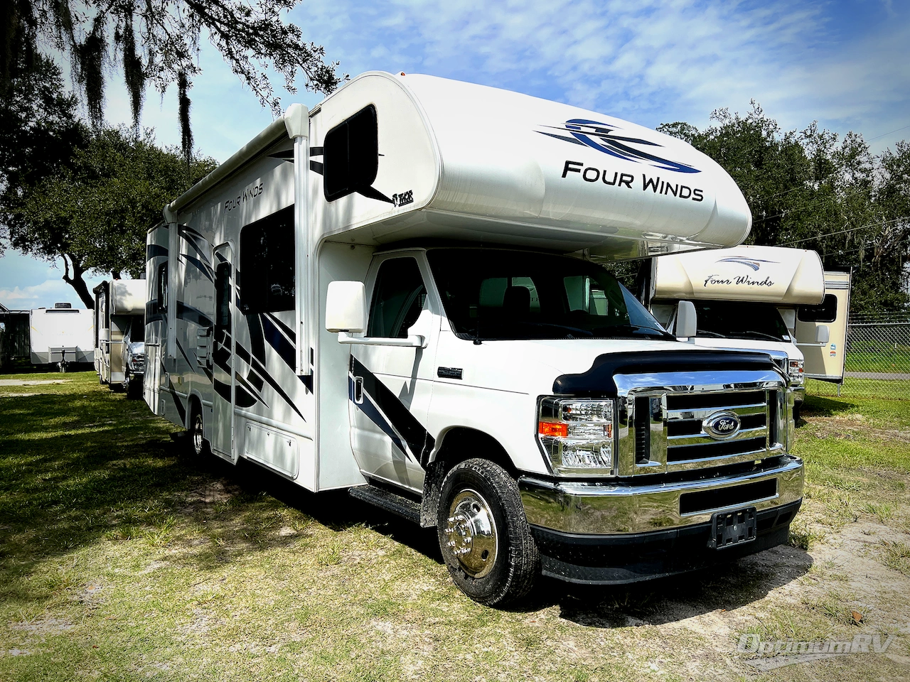 2022 Thor Four Winds 28A Photo 1