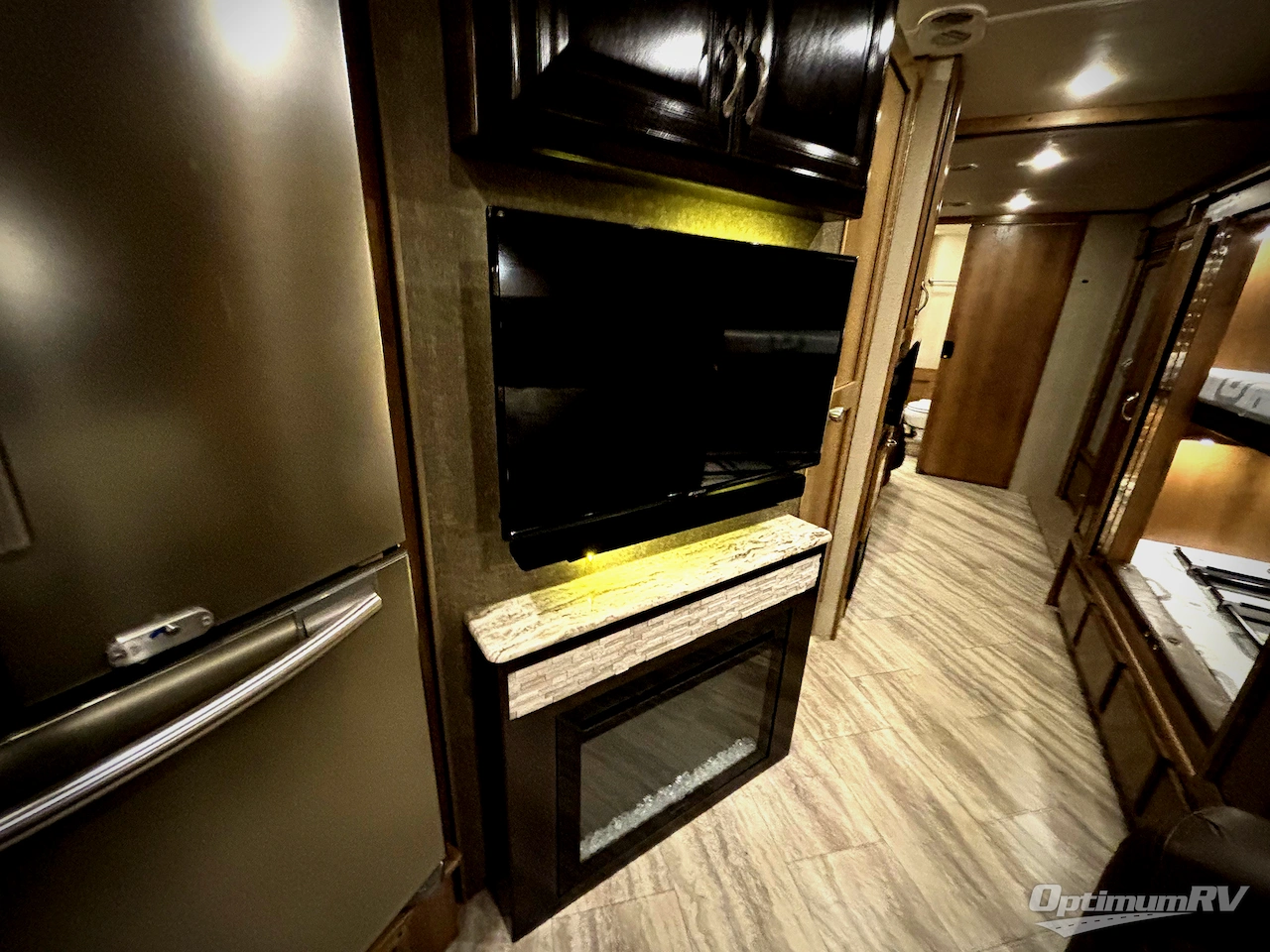 2018 Fleetwood Bounder 36F Photo 11