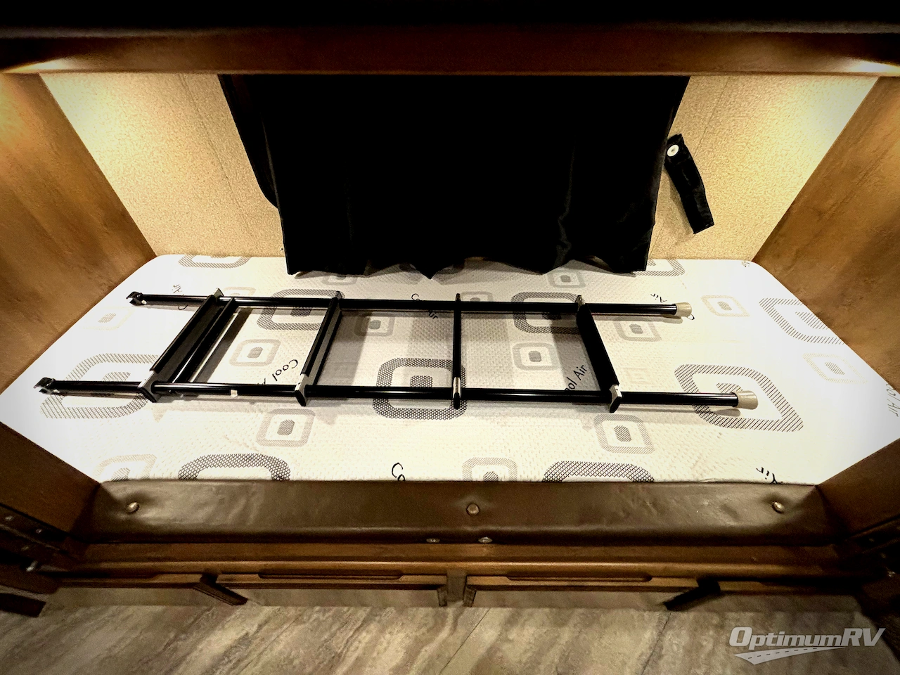 2018 Fleetwood Bounder 36F Photo 18