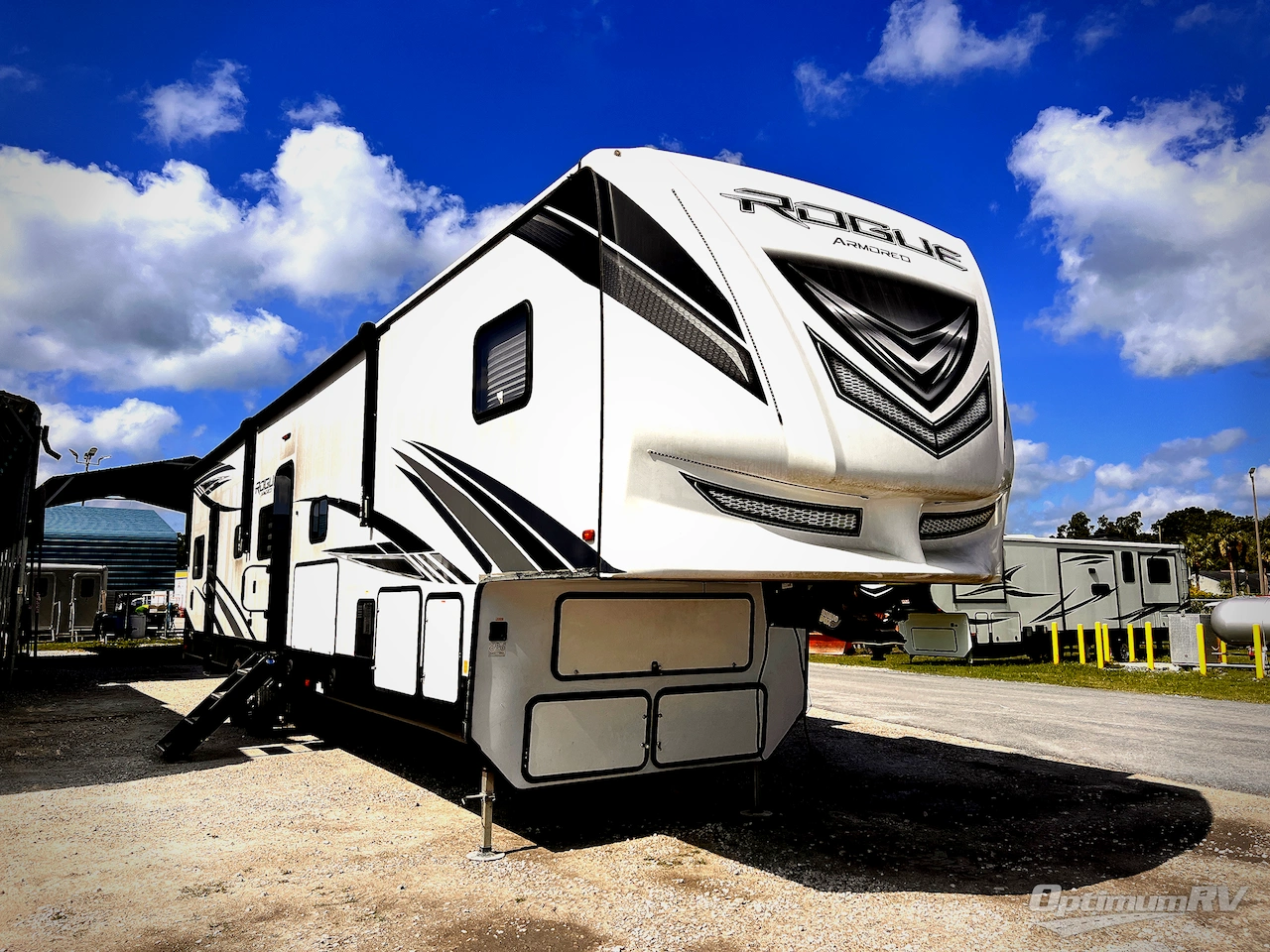 2022 Forest River Vengeance Rogue Armored VGF4007G2 Photo 1