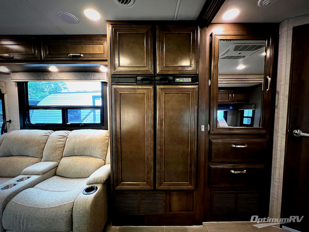 2022 Entegra Esteem 27U Photo 15