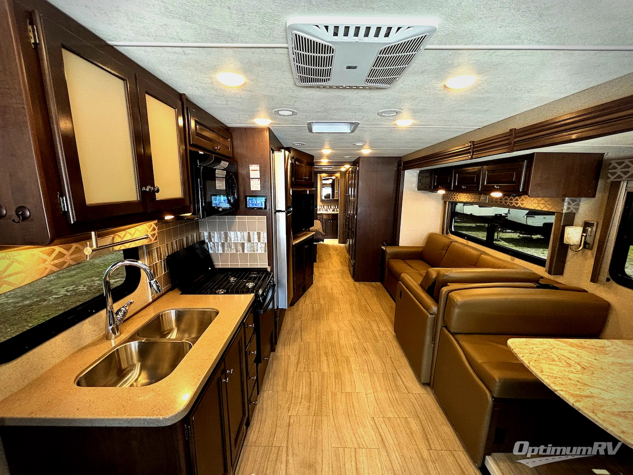 2019 Thor Windsport 35M Photo 4