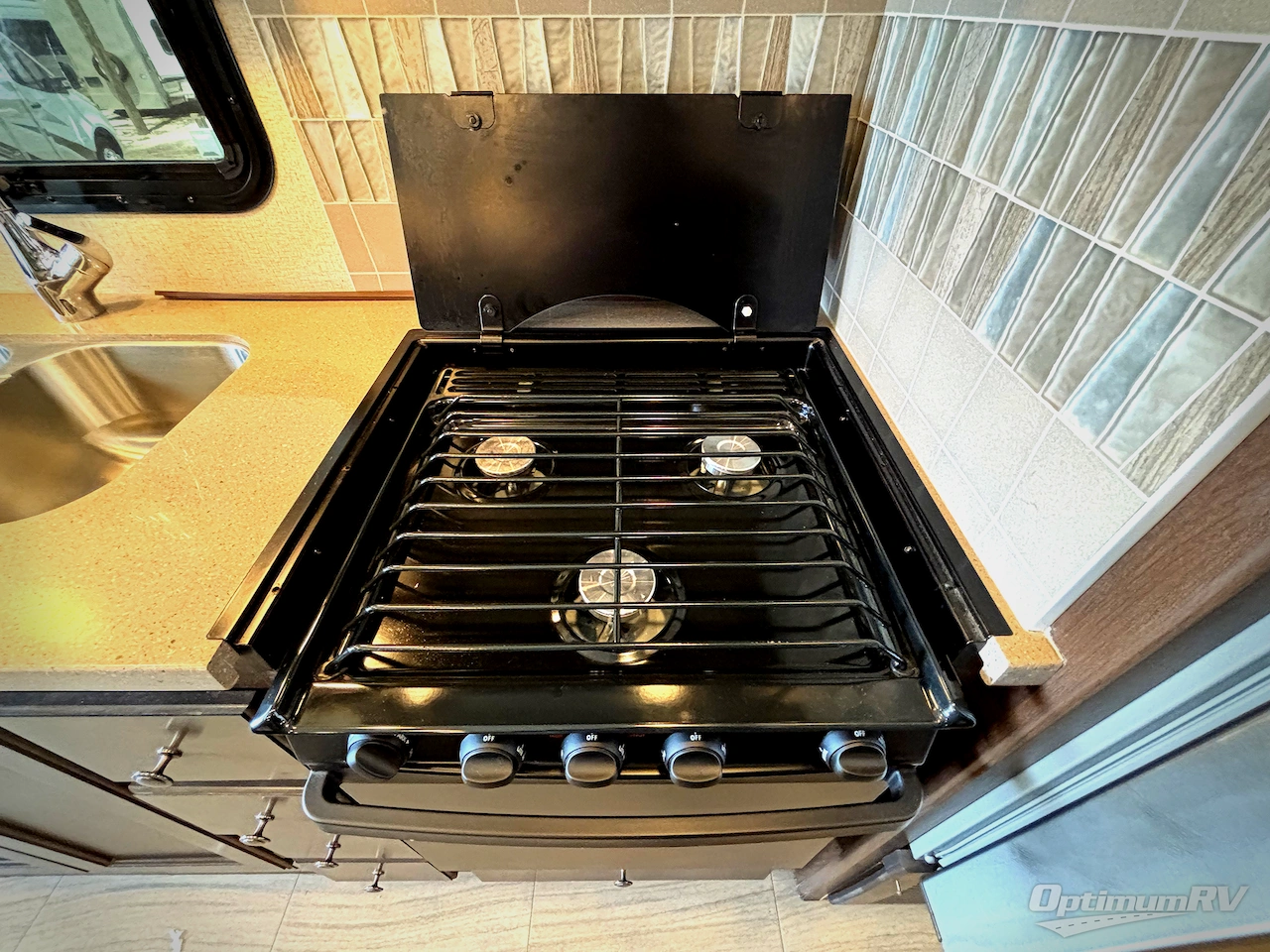 2019 Thor Windsport 35M Photo 22