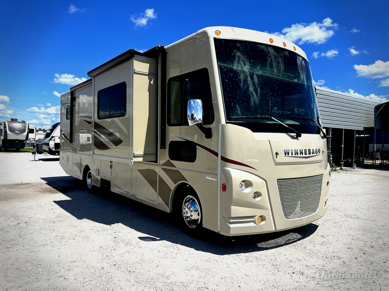 2017 Winnebago Vista LX 30T Photo 1
