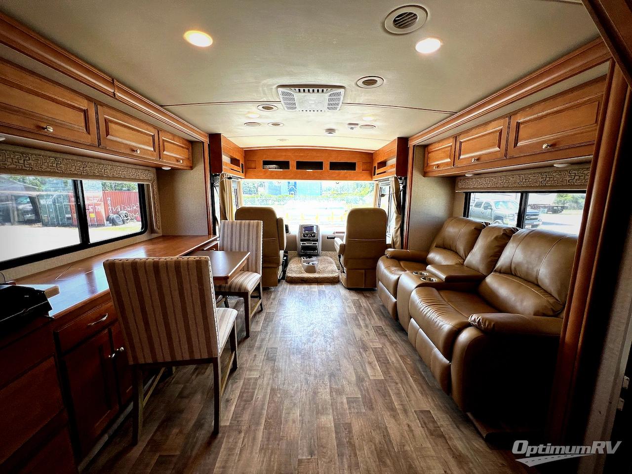 2017 Winnebago Vista LX 30T Photo 20