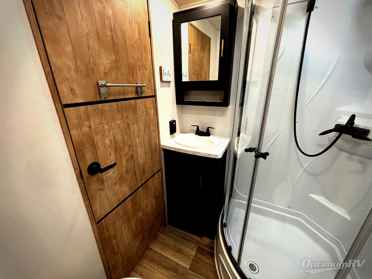 2022 Keystone Outback 335CG Photo 9