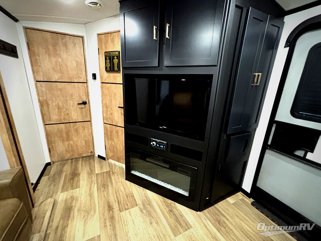 2022 Keystone Outback 335CG Photo 10