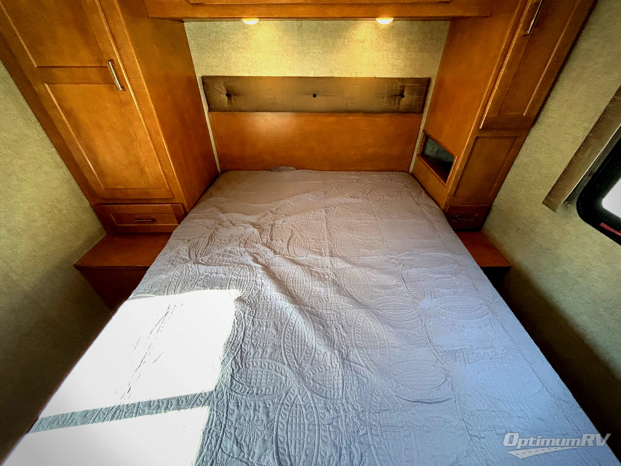 2019 Winnebago Minnie Winnie 31K Photo 14