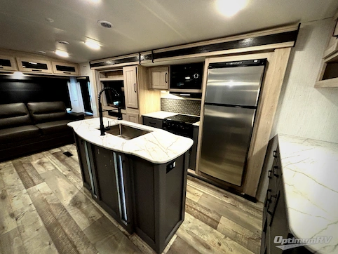 2023 Heartland Sundance Ultra Lite 293RL RV Photo 4