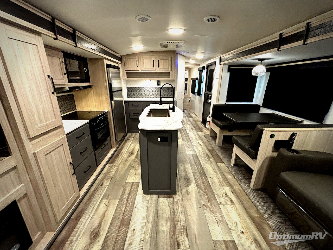 2023 Heartland Sundance Ultra Lite 293RL Photo 5
