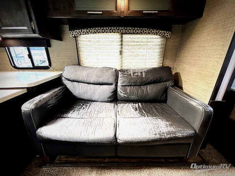 2019 Dutchmen Kodiak Ultimate 291RESL RV Photo 4