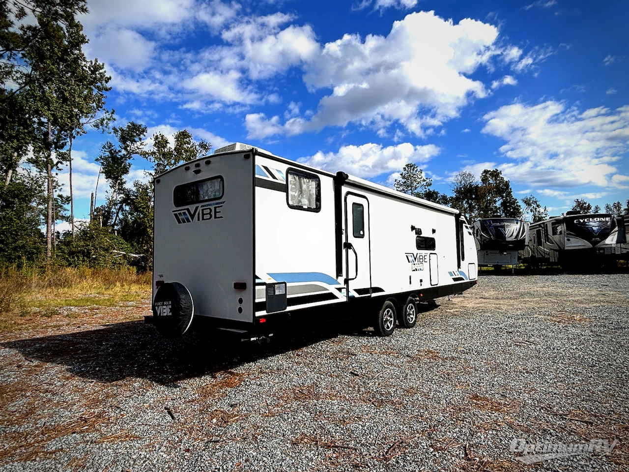 2022 Forest River Vibe 28BH Photo 2