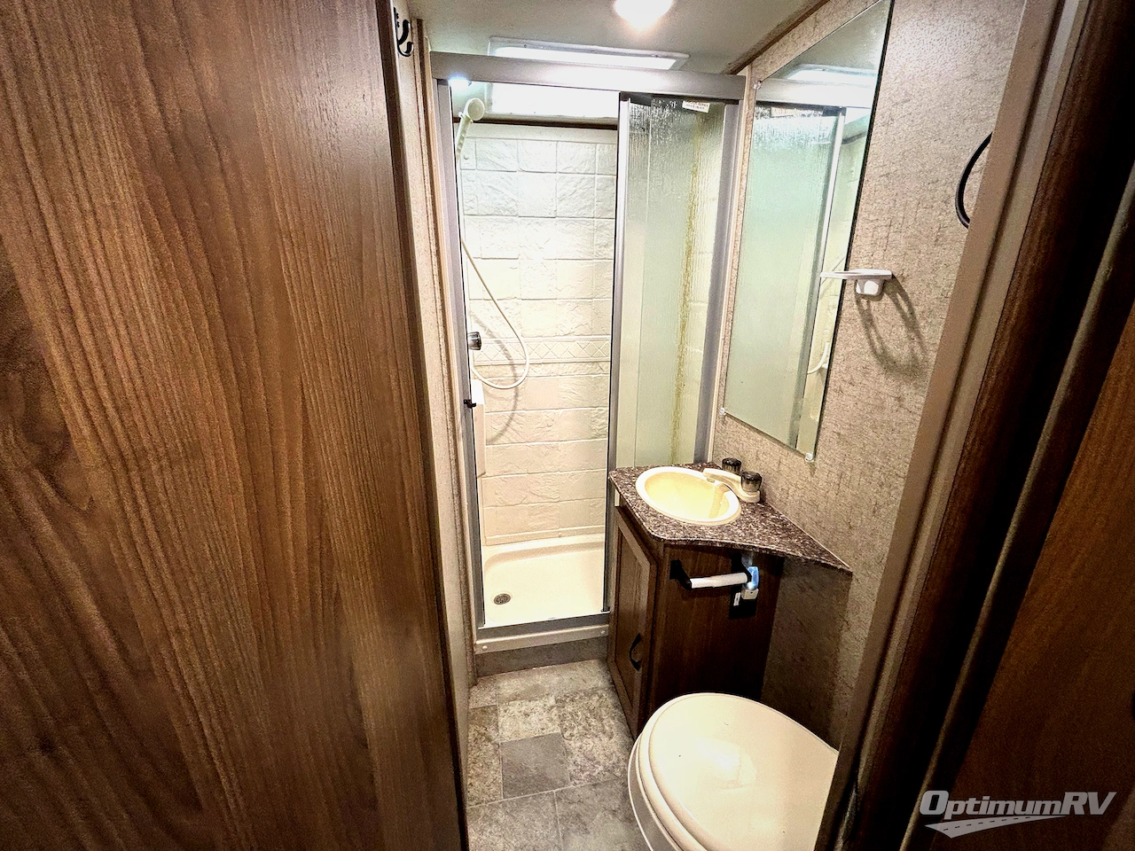 2017 Coachmen Freelander 21QB  Ford 350 Photo 8