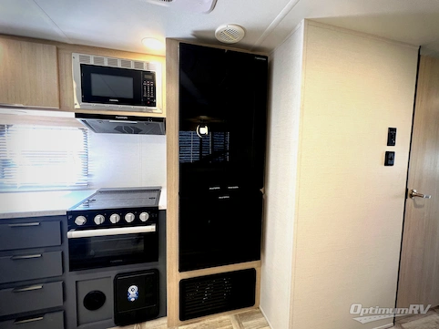 2025 Prime Time Tracer 308BRDLE RV Photo 3