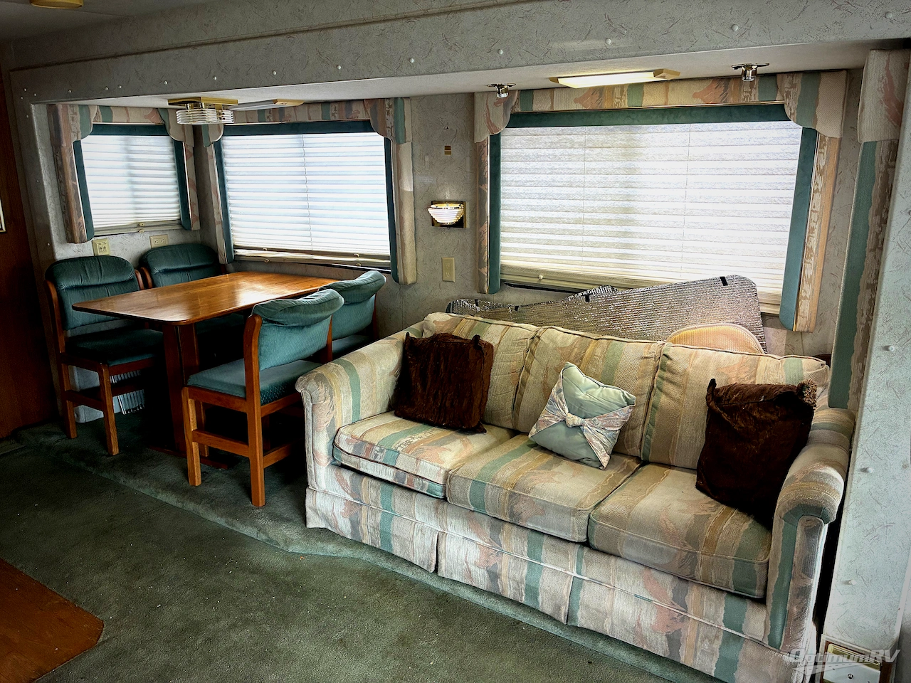 1995 Newmar Kountry Star 3750 Photo 8