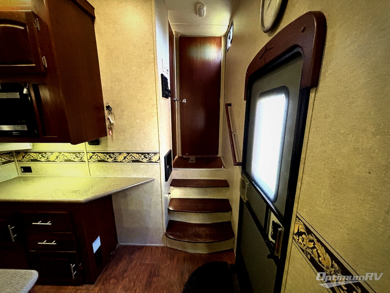 2015 Forest River Rockwood Signature Ultra Lite 8289WS Photo 5