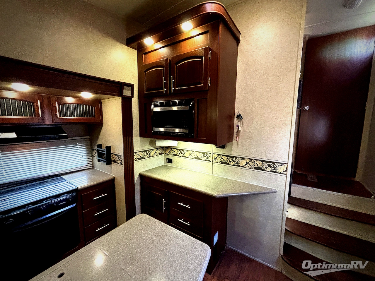 2015 Forest River Rockwood Signature Ultra Lite 8289WS Photo 11