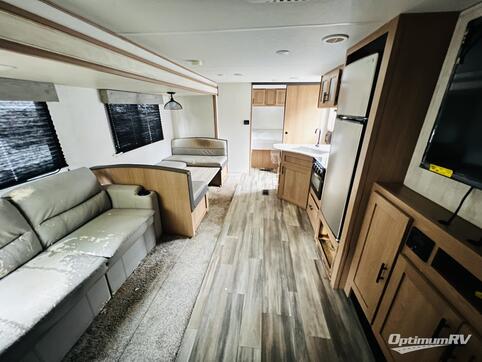 2022 Prime Time Avenger 27DBS RV Photo 2