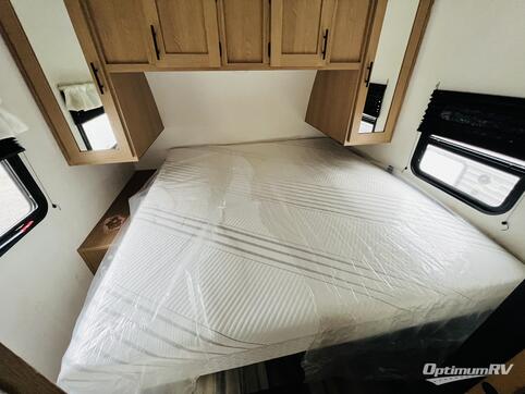 2022 Prime Time Avenger 27DBS RV Photo 4