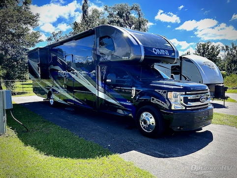 Used 2022 Thor Omni BT36 Featured Photo