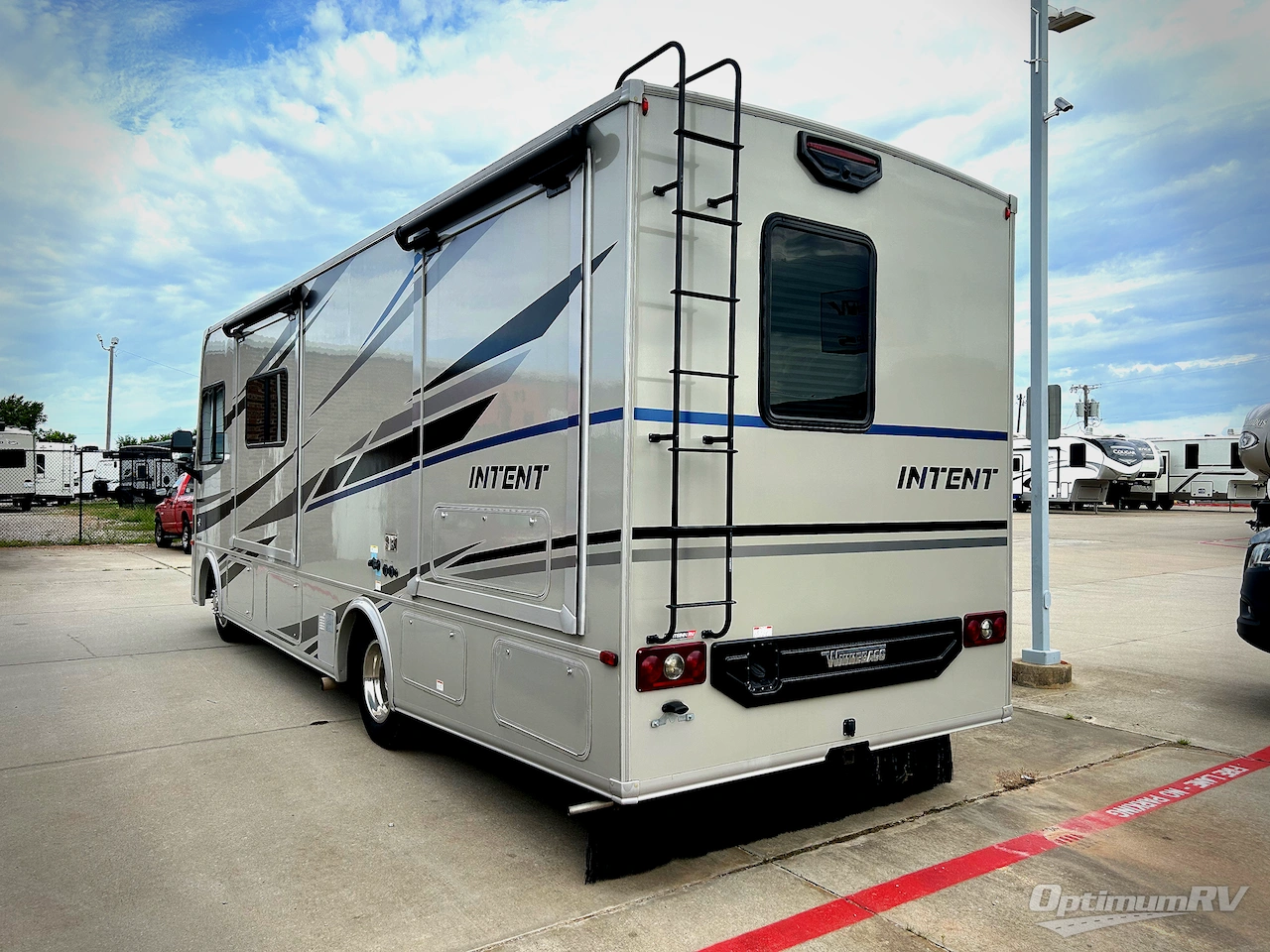 2020 Winnebago Intent 28Y Photo 3