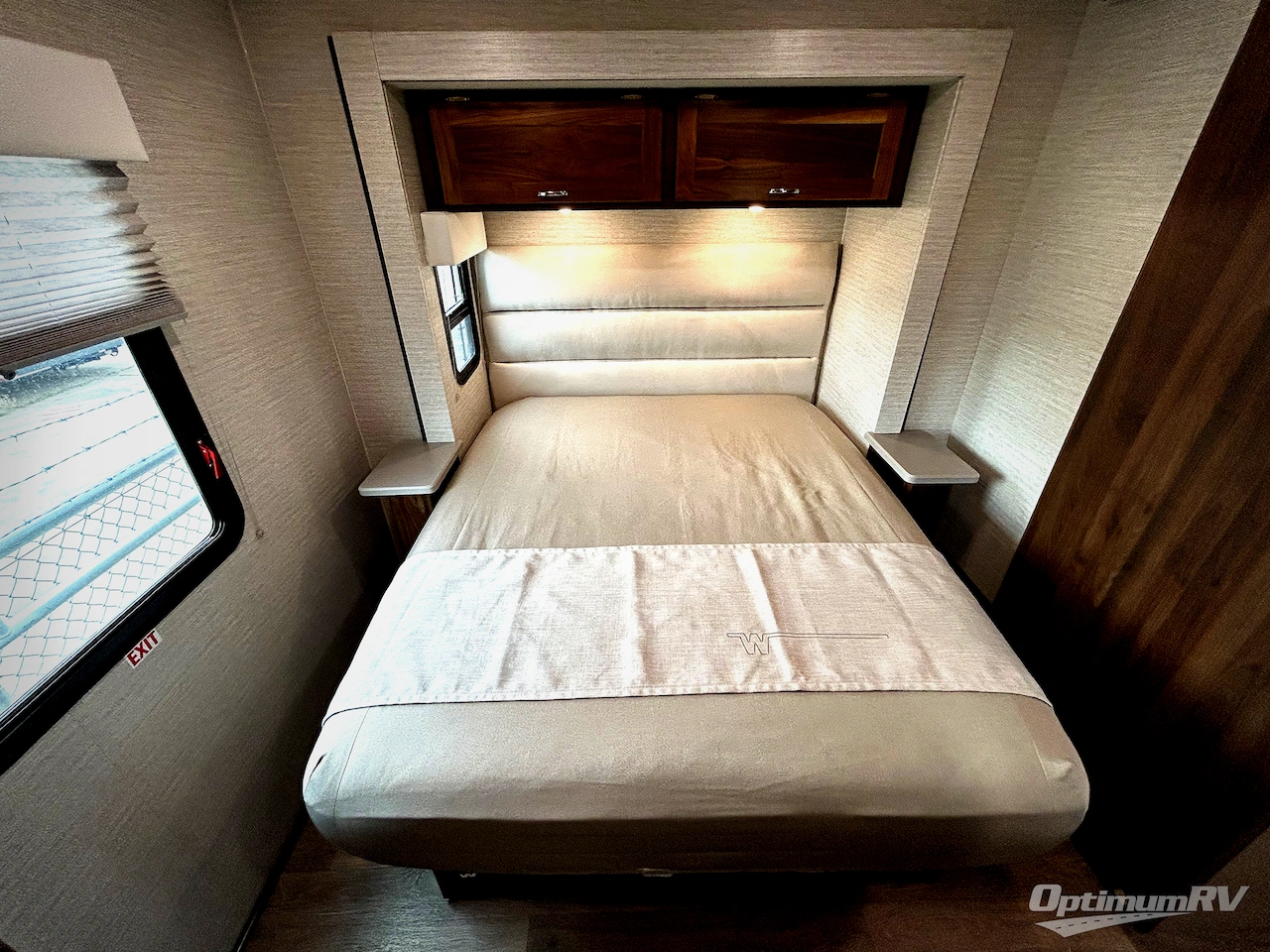 2020 Winnebago Intent 28Y Photo 12