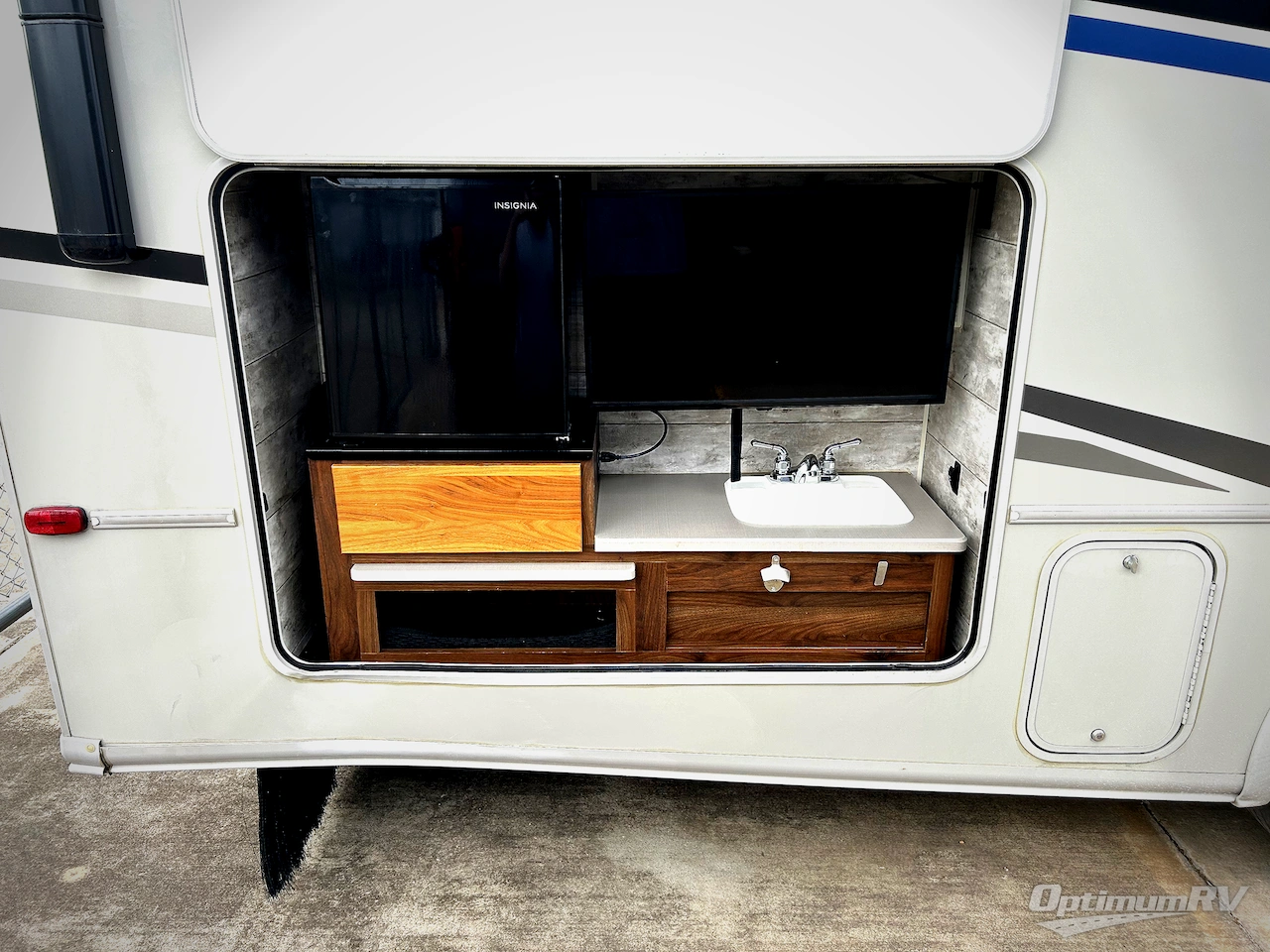 2020 Winnebago Intent 28Y Photo 15
